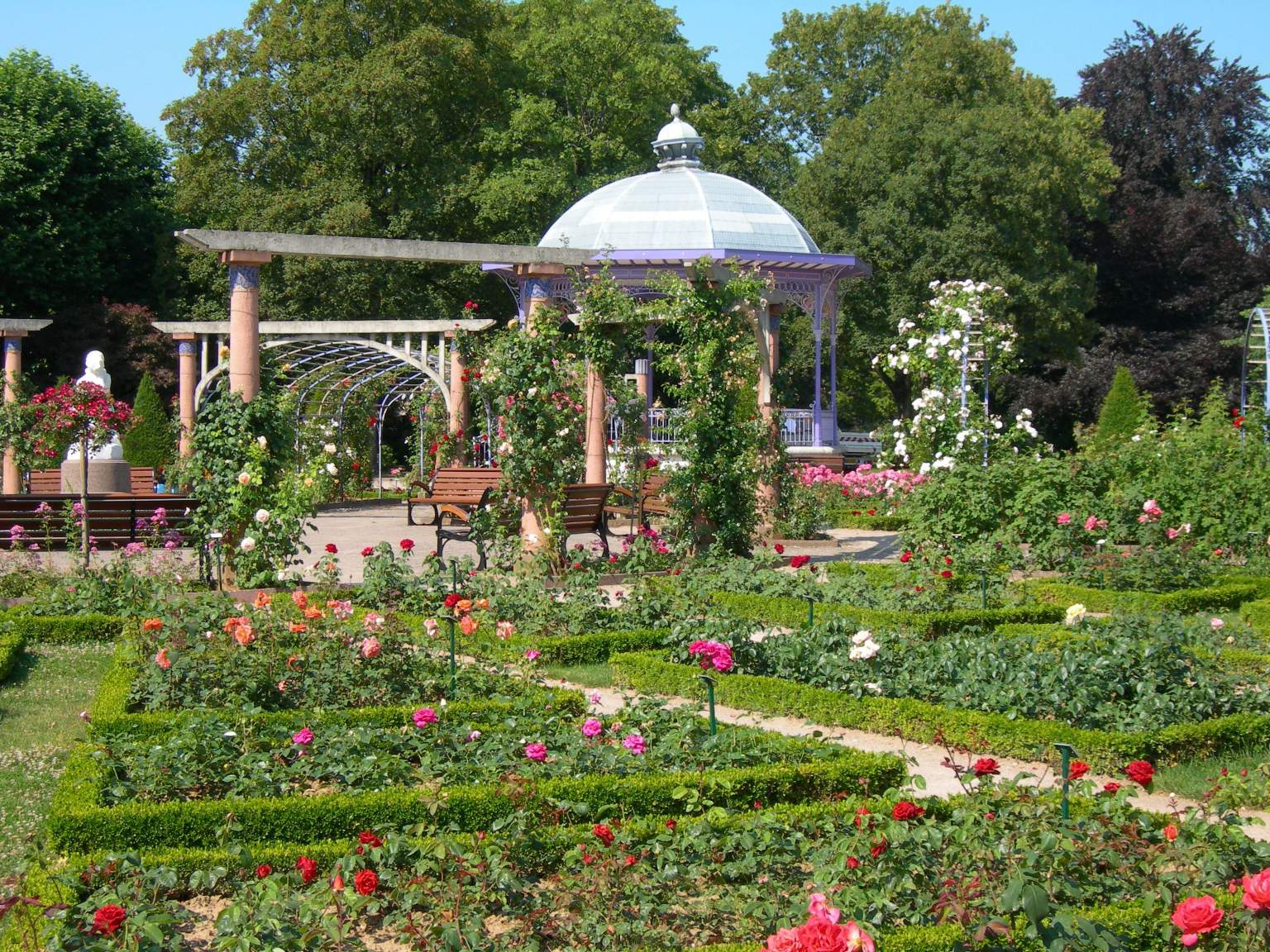 Tourisme Belfort - Jardin - Hôtel Restaurant les Capucins